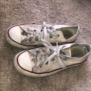 White converse